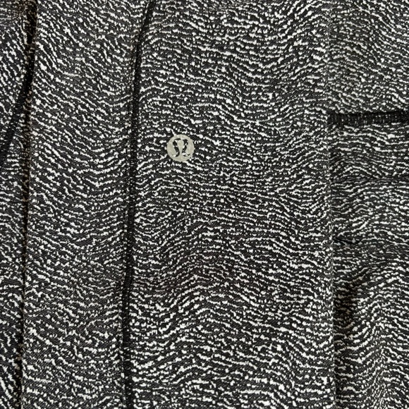 Lululemon Run It Out Tight Power Luxtreme Ripple Jacquard Black White Size 6 - Picture 5 of 16